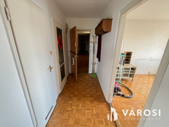 Remek elhelyezkedéssel a Kiscelli utcában!