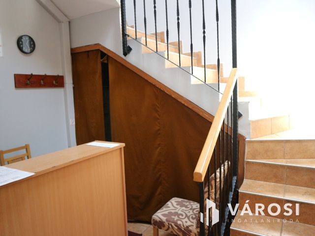 Kaposvár azonnal prémiumbevétel,felszerelt apartman-étterem