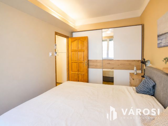 Remek elosztású, 70 m2-es tégla lakás eladó