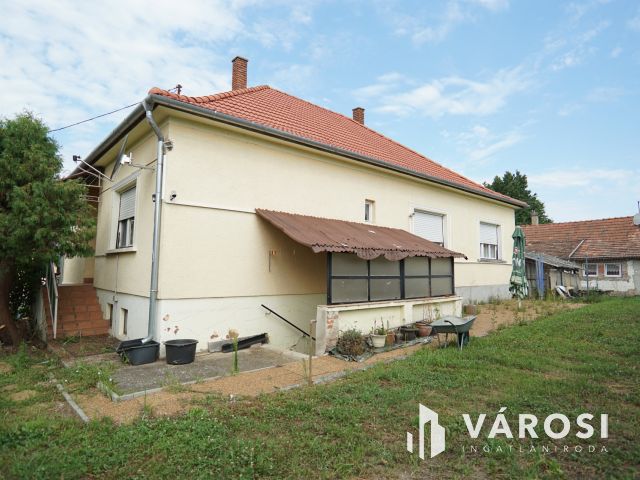 Zalakomárban jó állapotú családi ház